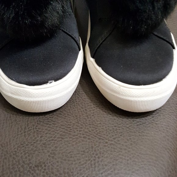 Mossimo Womens Shoes Abbie Slip On Sneakers - Picture 4 of 16